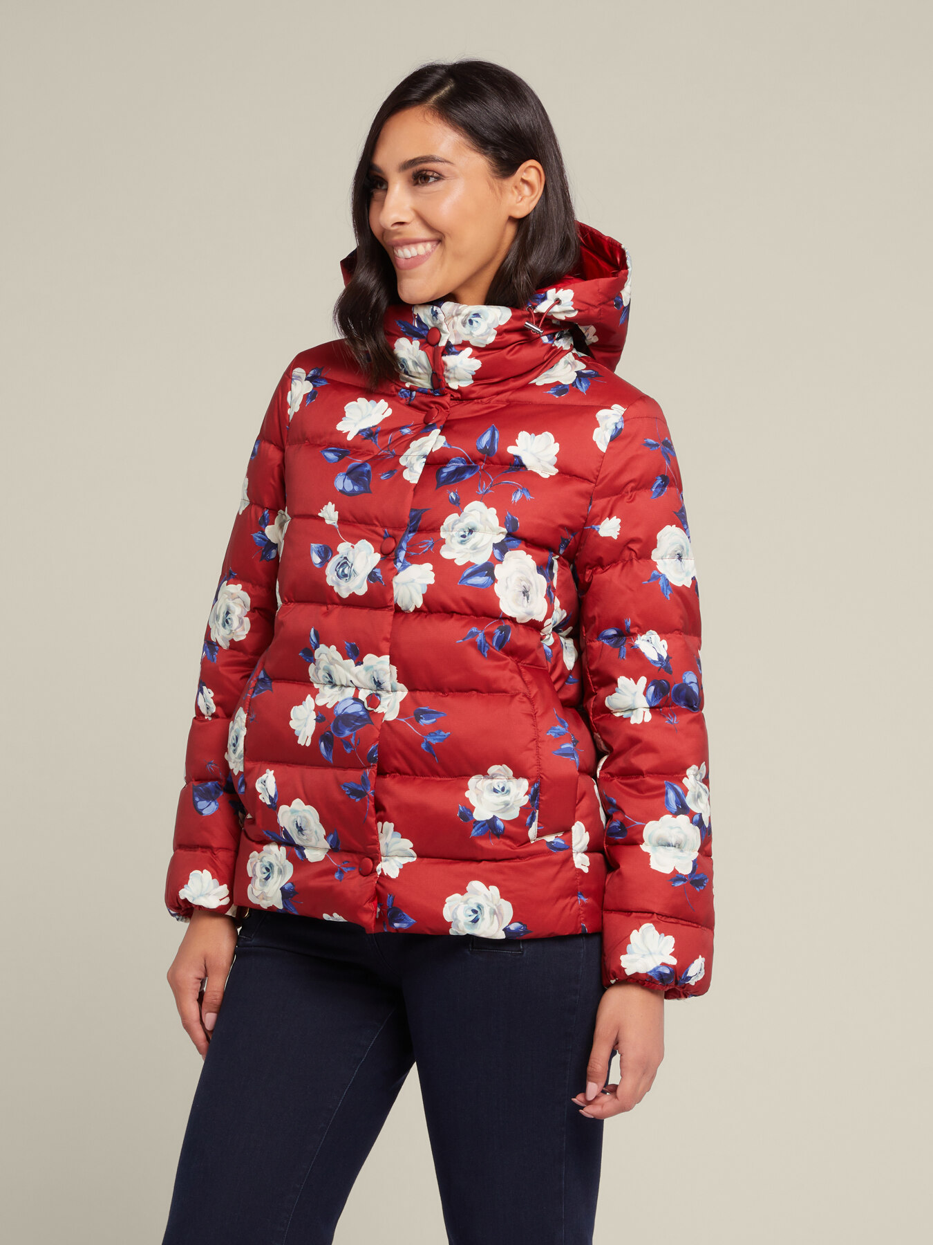 Piumino con fiori sale